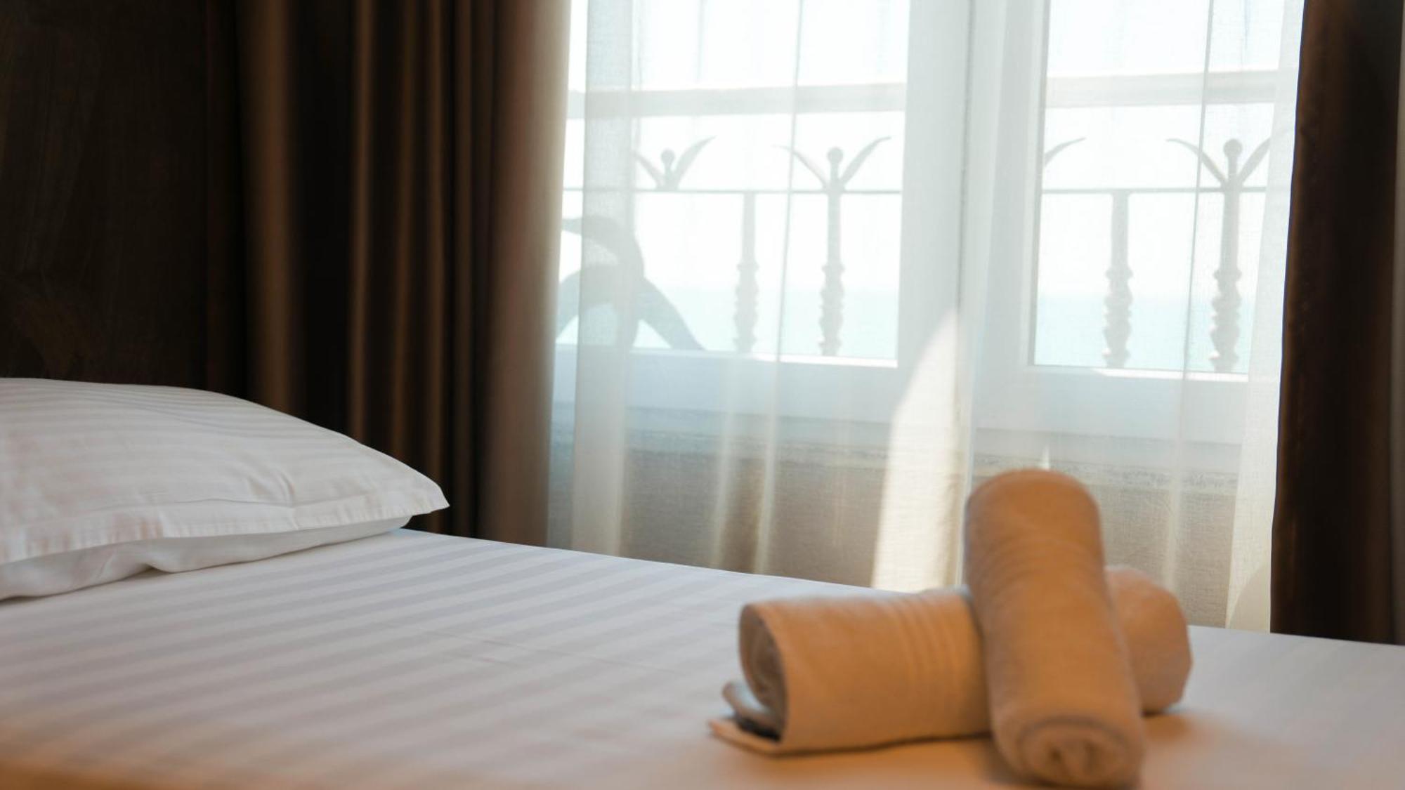 Hotel Majestic Драч Екстериор снимка